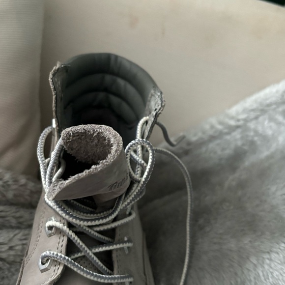Gray timberland boots size 7 - Picture 5 of 7